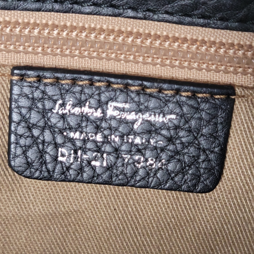 Salvatore Ferragamo Black ⚫️ Leather Bag - Picture 7 of 8